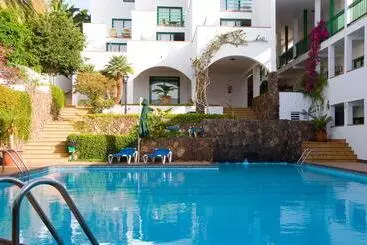 Aparthotel Esquinzo y Monte del Mar