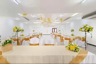 Tama Hotel Granada Real Cali