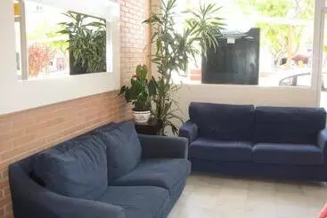 هتل Hostal Madruga