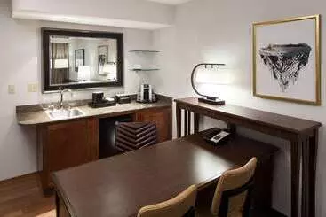 Otel Embassy Suites Anchorage