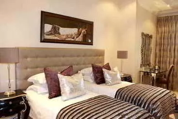 Quarters Hotel Avondale Road