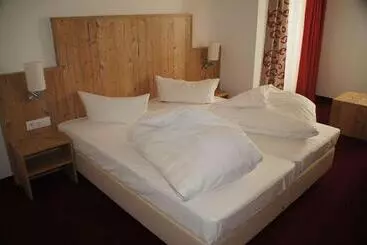 فندق Kögele Mit Restaurant Bei Innsbruck Axamer Lizum