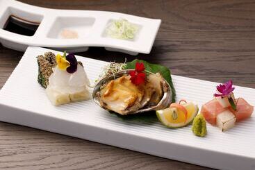 Unzen Miyazaki Ryokan