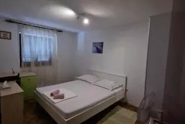 簡易ホテル Eros Rooms