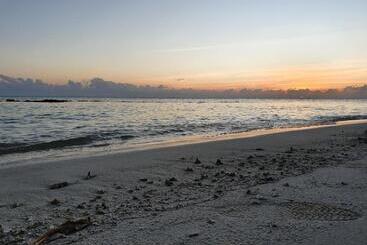 هتل Veli Beach Inn