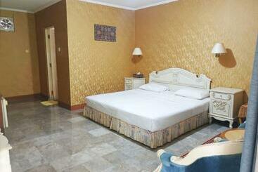 בית מלון כפרי Toraja Prince