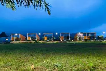 Mountain N Lake Resort