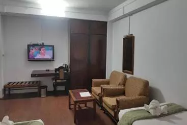 ホテル Oyo 82633 Denzong Regency