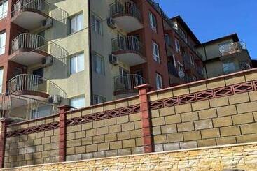 Majatalo Guest House Kami