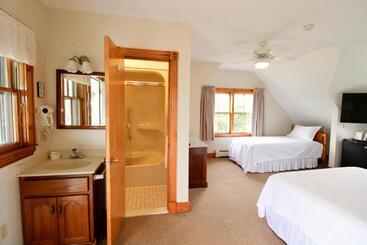 Bed and Breakfast Rose Farm Inn