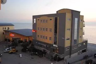 Aragosta Hotel & Restaurant