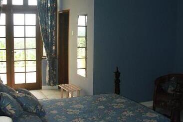 هتل Tamarind Great House