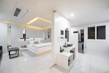Motel Daegu Nongong Alto