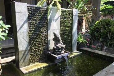 ホテル Matahari House Ubud