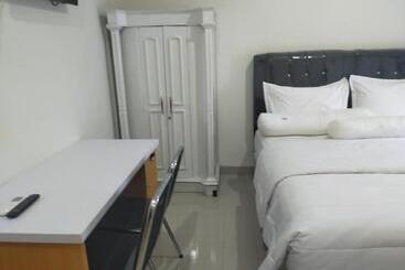 בית מלון כפרי Reddoorz Near Palembang Airport 2