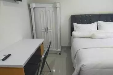 هتل Reddoorz Near Palembang Airport 2