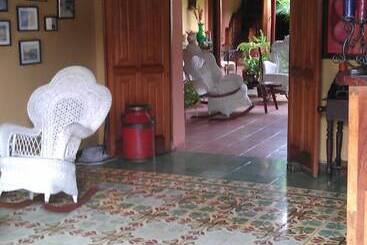 هتل Casa San Martin