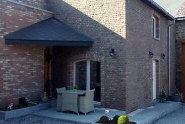 پانسیون L Etable D Evelyne