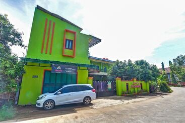 Hotel Spot On 90760 Homestay Al Madina Syariah