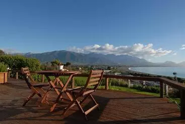 فندق Lemon Tree Lodge