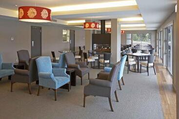 Hotel Peppers Bluewater Resort