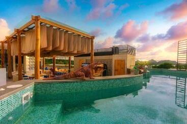 Loccal Collection Hotel Komodo