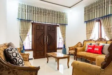 Hotel Anugrah Bromo Homestay By Oyo Rooms