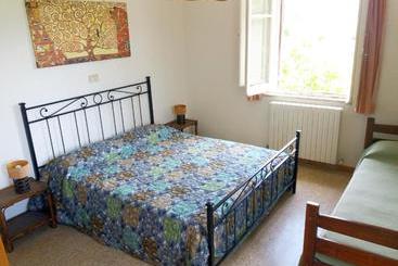 קוטג'' Le Cicale