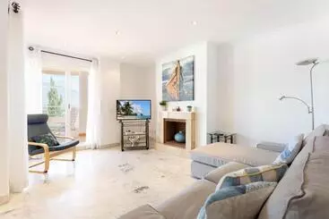 آپارتمان Señorío De Aloha Aparta