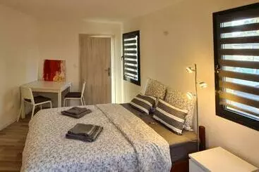 Pensjonat Cosy Studio Dans Le Site Historique De Pézenas