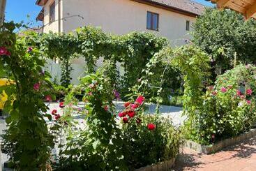 پانسیون Chic Home