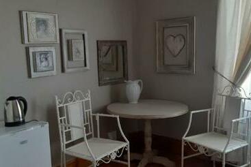 بنسيون French Linen Guesthouse