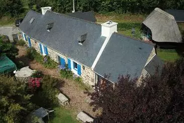 Pensjonat Kastell Dinn Suite Familiale Mamm Gozh 2 Chambres Et Sbd Pour 4 Pers, Cuisine Et Salon Partagés
