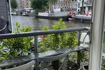 Aamiaismajoitus (B&B) Houseboat Bonnie