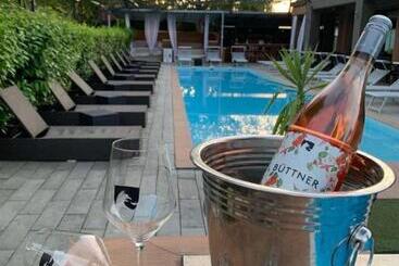 Pensione Player S Pool&rooms