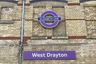 Majatalo Swan Guest House London   Heathrow