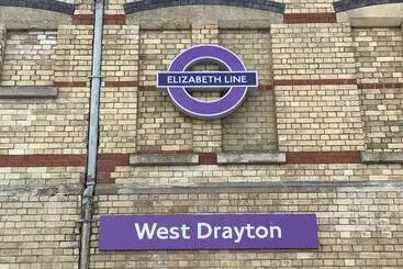 Majatalo Swan Guest House London   Heathrow