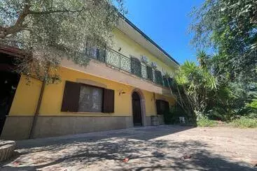 ベッドアンドブレックファースト Agriturismo Al Gallo Verde