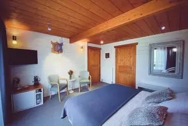 Bed & Breakfast Nîdwazô   Ecolodge & Maison D Hôtes