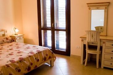 קוטג'' Eneide Residence