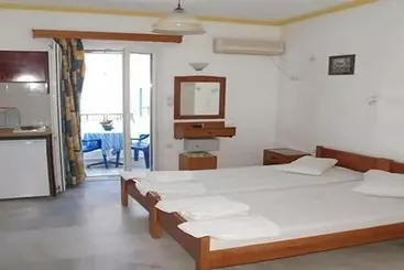 Rea Sun Hotel Studios Apartments