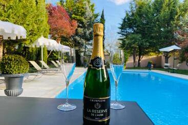 צימר La Réserve De L Aube   Hébergements Insolites Luxe Et Design