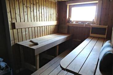 Hotel Niiralan Tila : Starlite Cabin