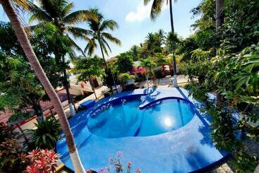 فندق Oasis Melaque