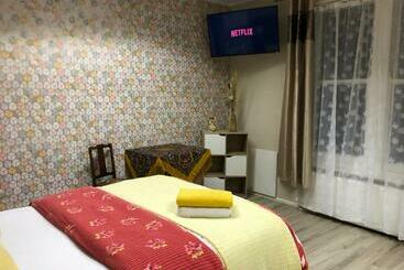 Pensione Bright Apartments