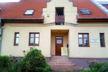 Pensione Highway House