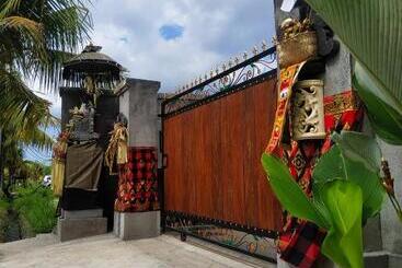 膳宿费 Tamiu Guesthouse At Desa Wisata Keramas Near Keramas Surf Beach