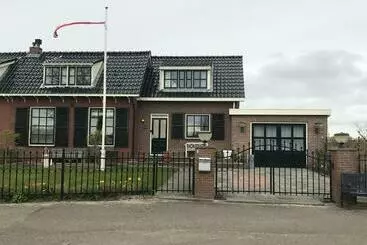 Aamiaismajoitus (B&B) Flowerbed