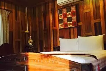 Sirilagoona Home Resort