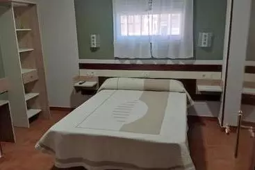 ペンション Alojamiento Numancia Pensión